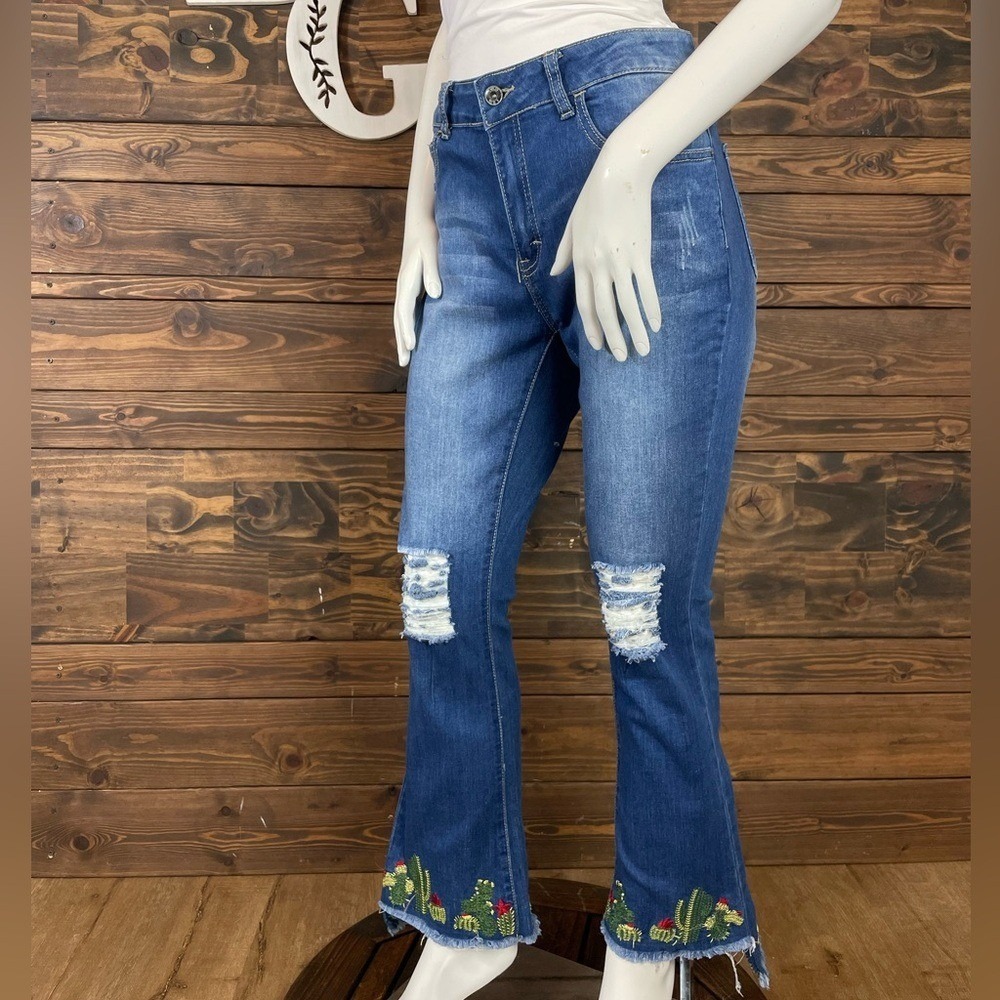 L&B Distressed Wide Leg Fit & Flare Darkwash Denim Blue Jeans Cactus Embroidery